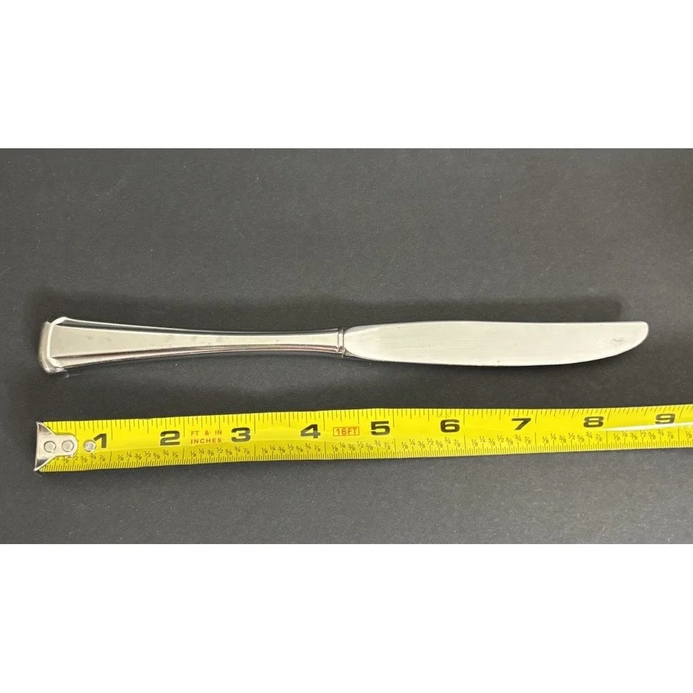 7 Oneida Maestro St. Leger Dinner Knives Stainless 9 1/8